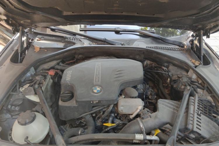 Used BMW 5 Series 2017 525Li Leading Model Engine Bay