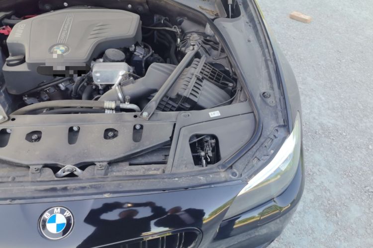 Used BMW 5 Series 2017 525Li Luxury Design Package Engine Bay Left