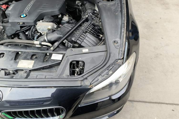 Used BMW 5 Series 2017 525Li Luxury Design Package Engine Bay Left