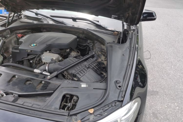 Used BMW 5 Series 2017 525Li Luxury Design Package Engine Bay Left