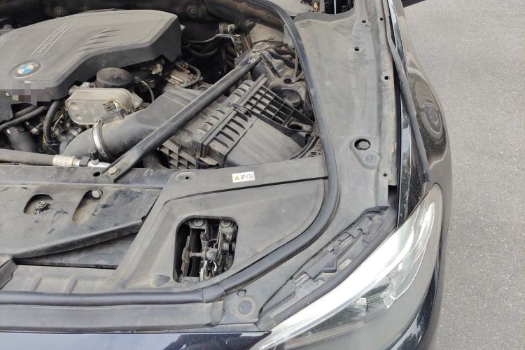 Used BMW 5 Series 2017 520Li Elegant Edition Engine Bay Left