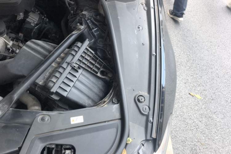 Used BMW 5 Series 2017 520Li Elegant Edition Engine Bay Left