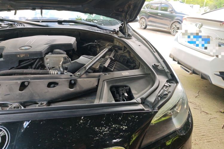 Used BMW 5 Series 2017 525Li Leading Model Engine Bay Left