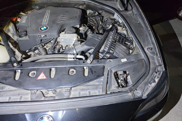 Used BMW 5 Series 2017 525Li Luxury Design Package Engine Bay Left