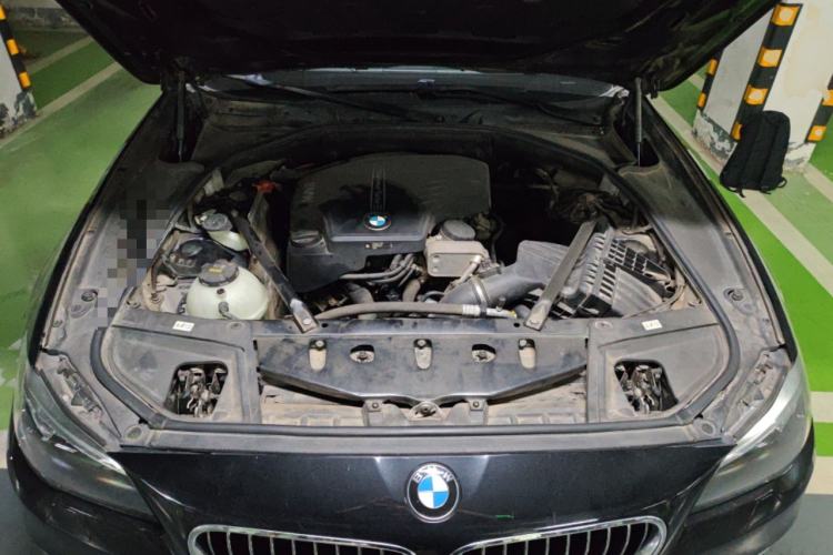 Used BMW 5 Series 2017 525Li Luxury Design Package Engine Bay