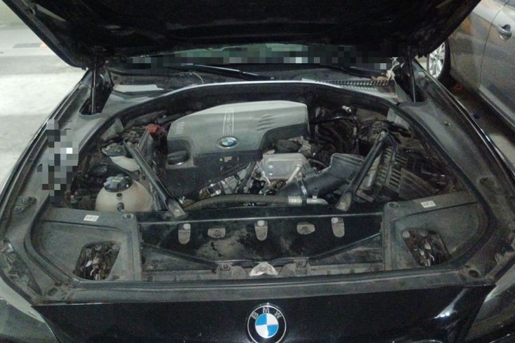 Used BMW 5 Series 2017 525Li Luxury Design Package Engine Bay