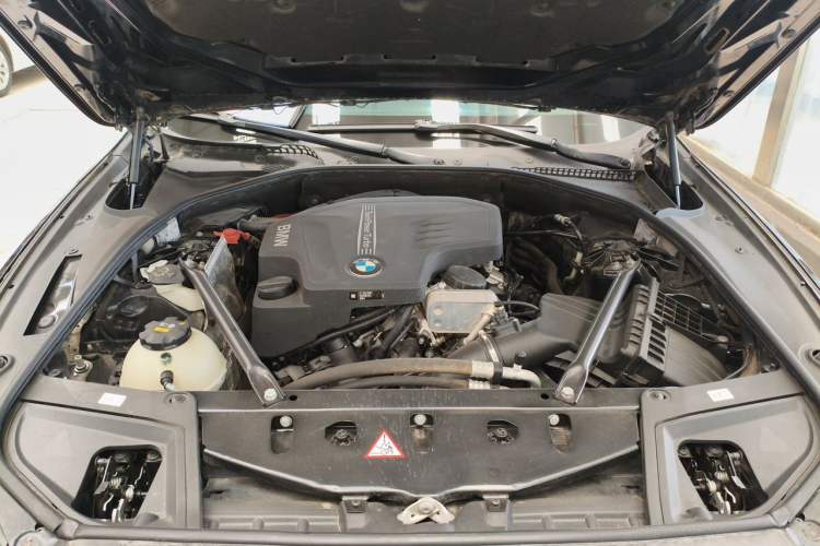 Used BMW 5 Series 2017 525Li Luxury Design Package Engine Bay