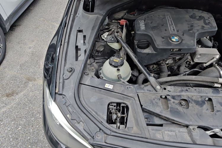 Used BMW 5 Series 2017 525Li Luxury Design Package Engine Bay Right