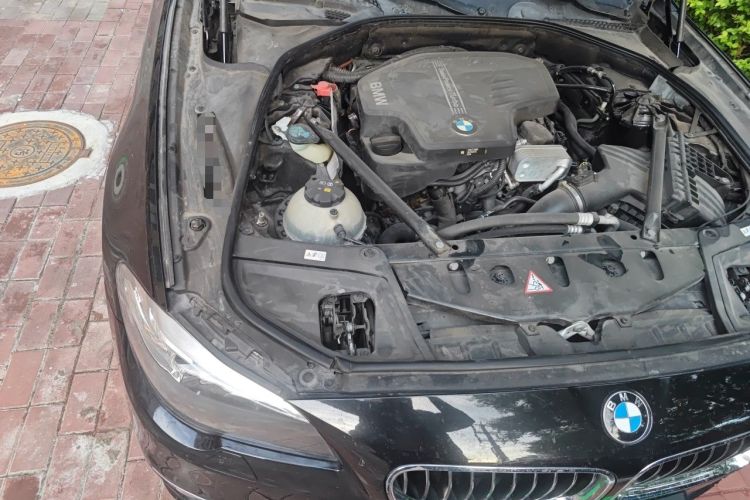 Used BMW 5 Series 2017 525Li Luxury Design Package Engine Bay Right