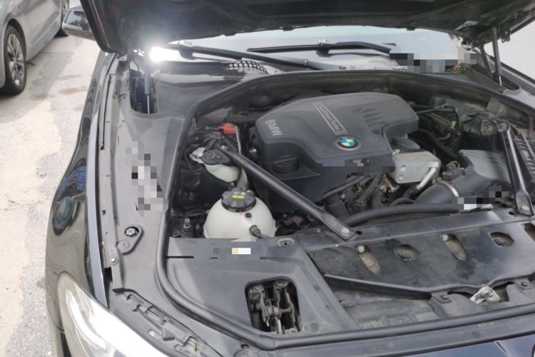Used BMW 5 Series 2017 525Li Luxury Design Package Engine Bay Right