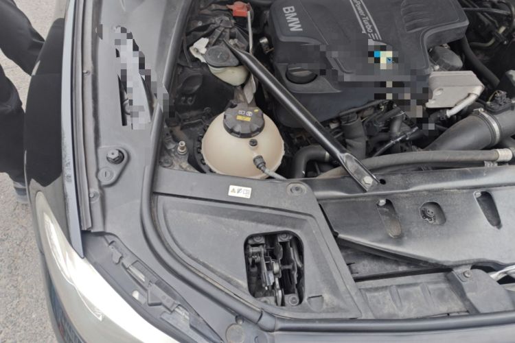 Used BMW 5 Series 2017 525Li Leading Model Engine Bay Right