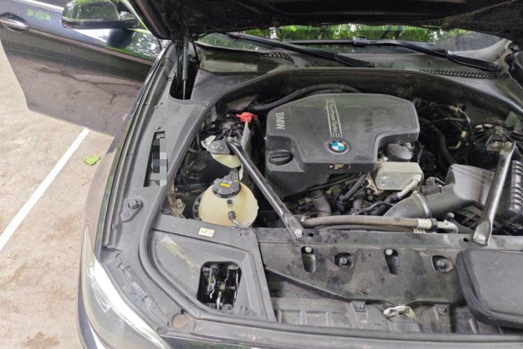 Used BMW 5 Series 2017 525Li Luxury Design Package Engine Bay Right