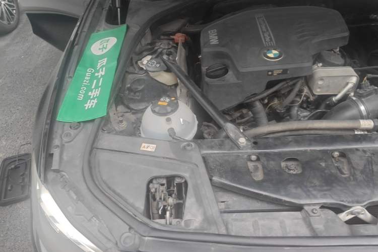 Used BMW 5 Series 2017 520Li Elegant Edition Engine Bay Right