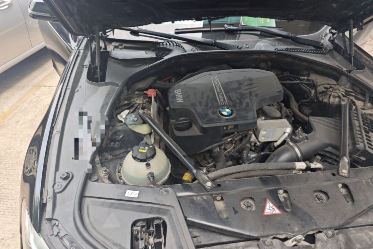 Used BMW 5 Series 2017 525Li Luxury Design Package Engine Bay Right