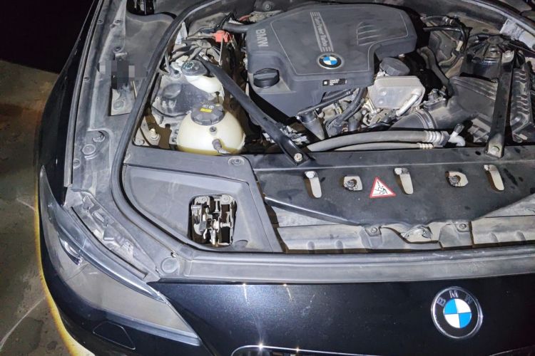 Used BMW 5 Series 2017 525Li Luxury Design Package Engine Bay Right
