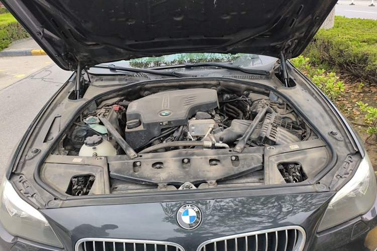Used BMW 5 Series 2017 525Li Luxury Design Package Engine Bay