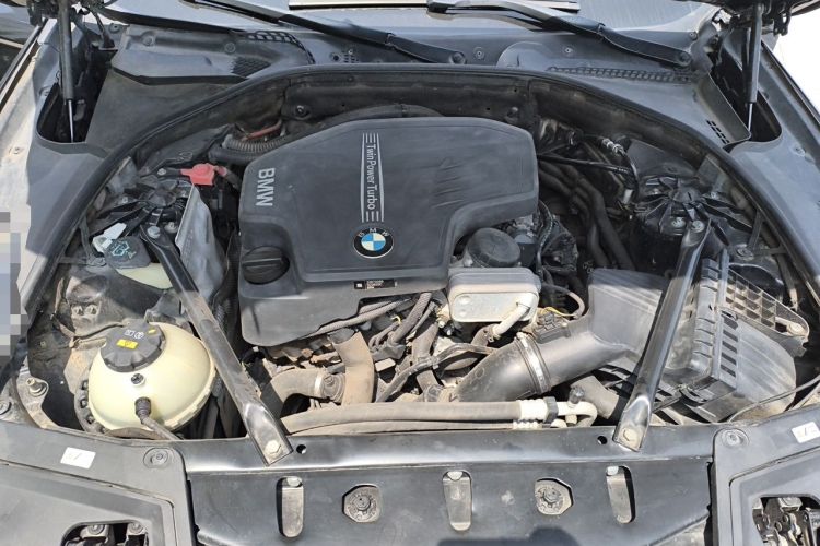 Used BMW 5 Series 2017 525Li Luxury Design Package Engine Bay