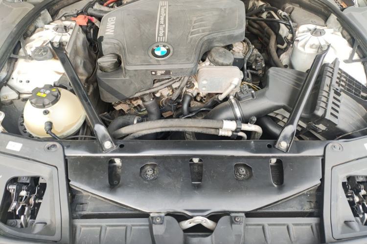 Used BMW 5 Series 2017 525Li Leading Model Engine Bay