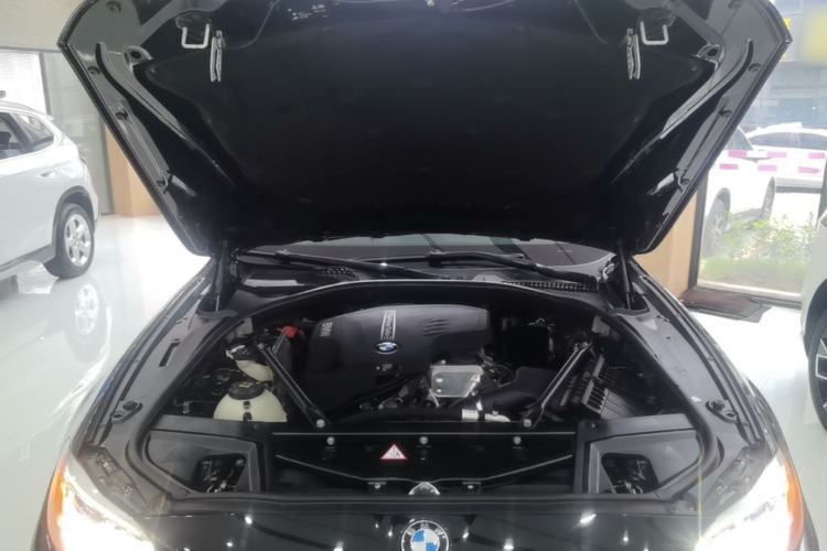 Used BMW 5 Series 2017 525Li Luxury Design Package Engine Bay