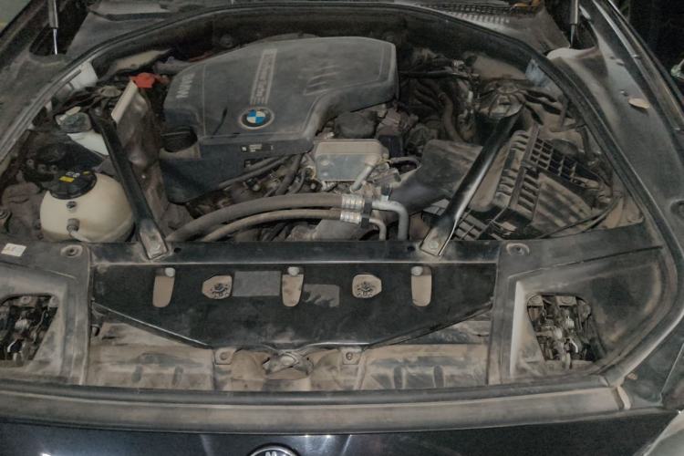 Used BMW 5 Series 2017 525Li Luxury Design Package Engine Bay