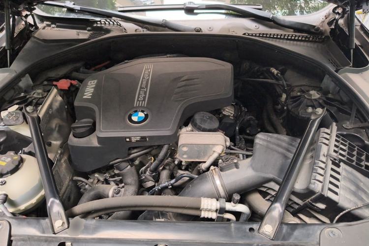 Used BMW 5 Series 2017 525Li Luxury Design Package Engine Bay
