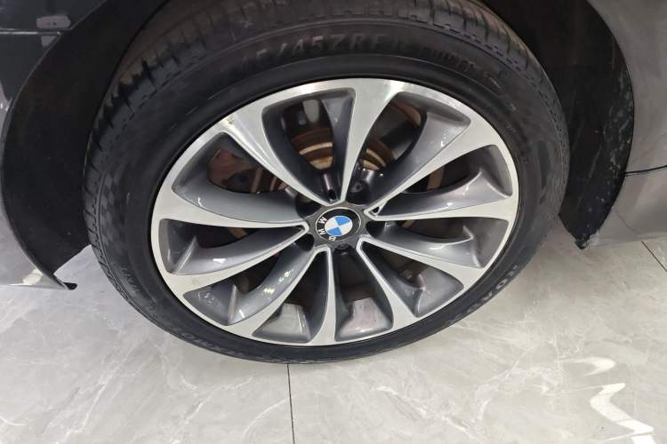 Used BMW 5 Series 2017 525Li Leading Model Exterior 1