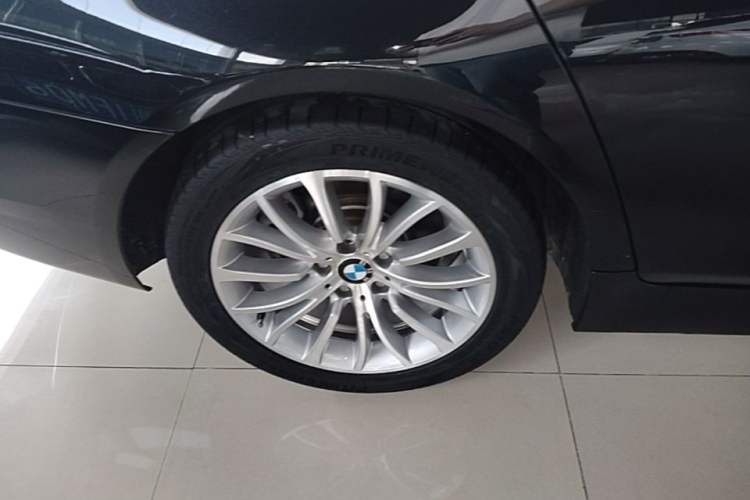 Used BMW 5 Series 2017 525Li Luxury Design Package Exterior 2