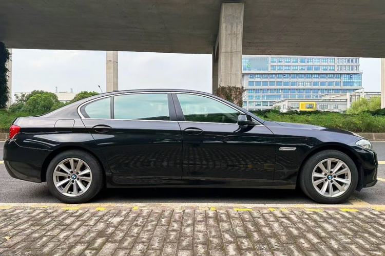 Used BMW 5 Series 2017 520Li Elegant Edition Exterior 3