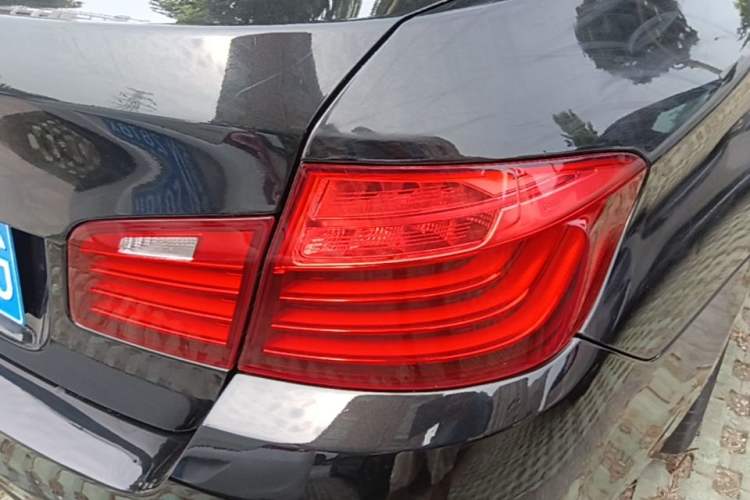 Used BMW 5 Series 2017 525Li Leading Model Exterior 3