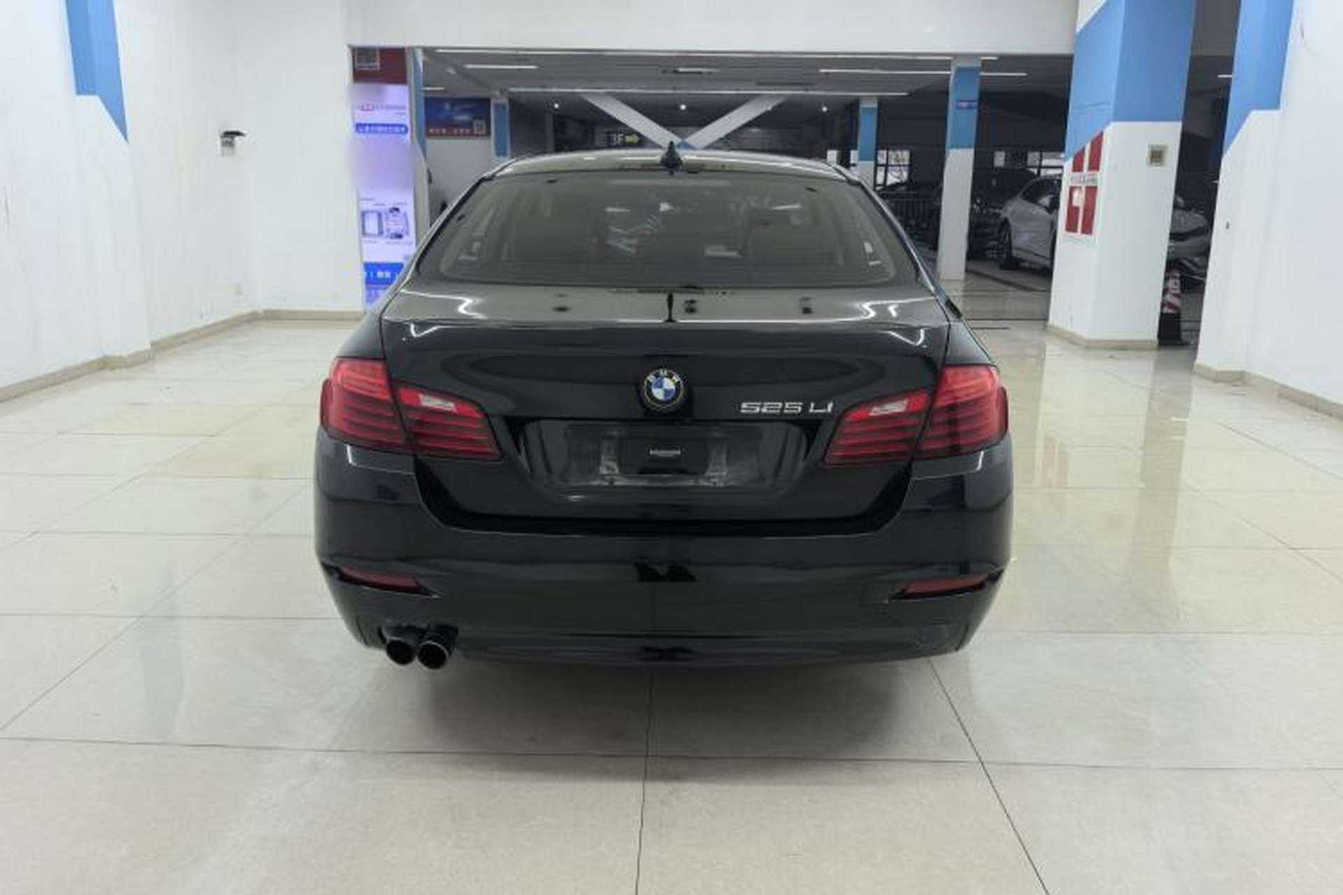 Used BMW 5 Series 2017 525Li Leading Model Exterior 3
