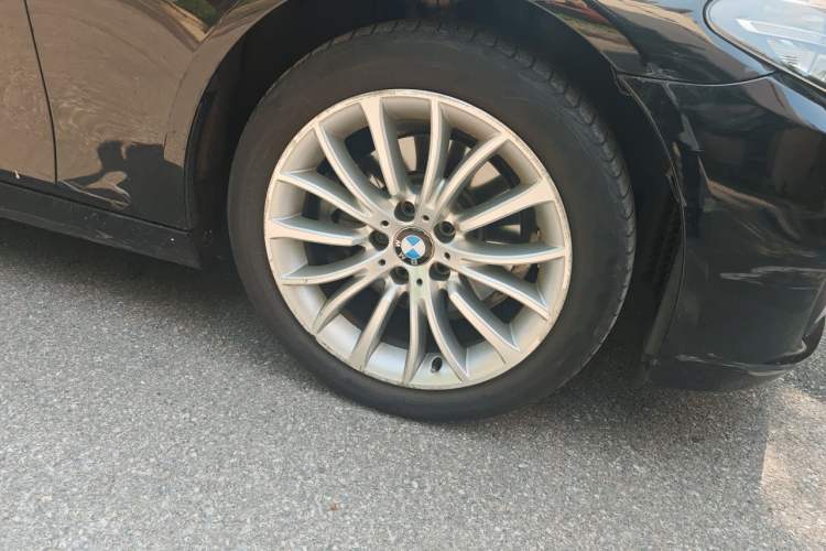 Used BMW 5 Series 2017 525Li Luxury Design Package Exterior 4
