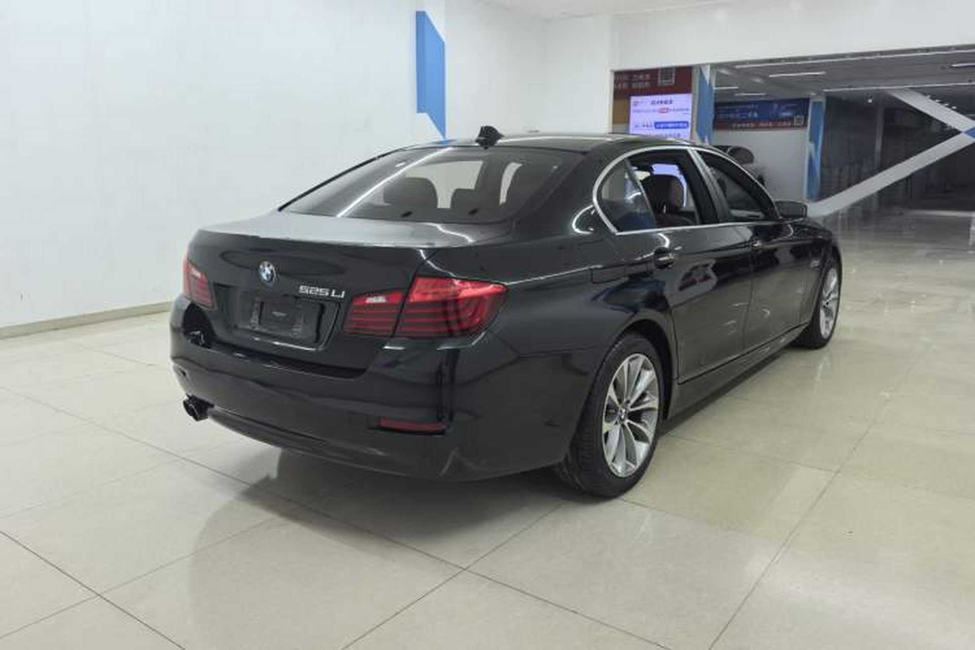 Used BMW 5 Series 2017 525Li Leading Model Exterior 4