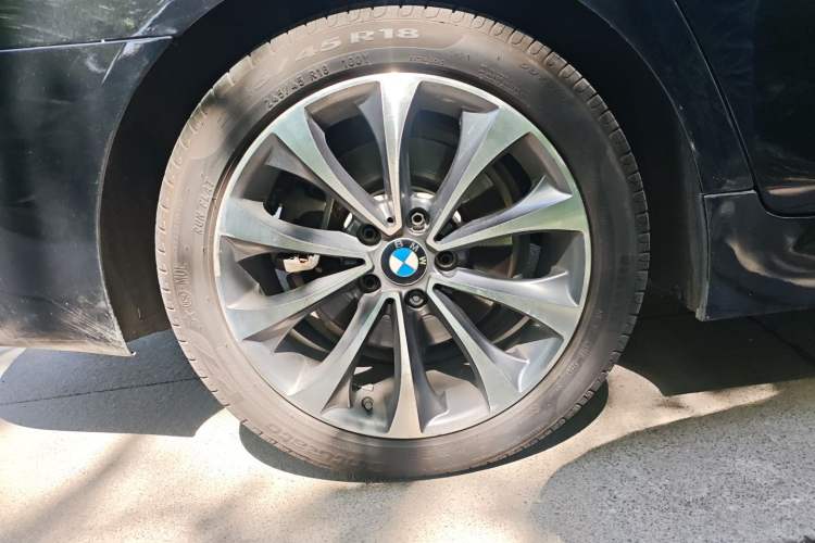 Used BMW 5 Series 2017 525Li Leading Model Exterior 5