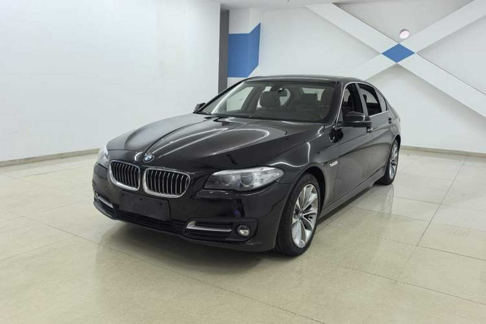 Used BMW 5 Series 2017 525Li Leading Model Front Left 45 Deg