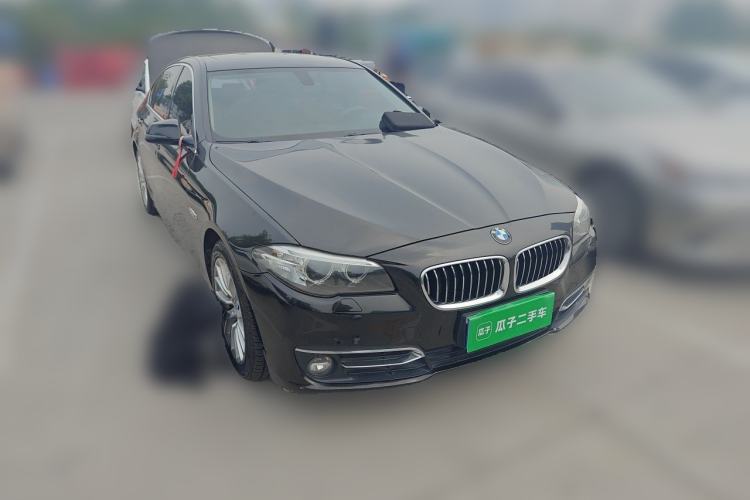 Used BMW 5 Series 2017 525Li Luxury Design Package Front Right 45 Deg