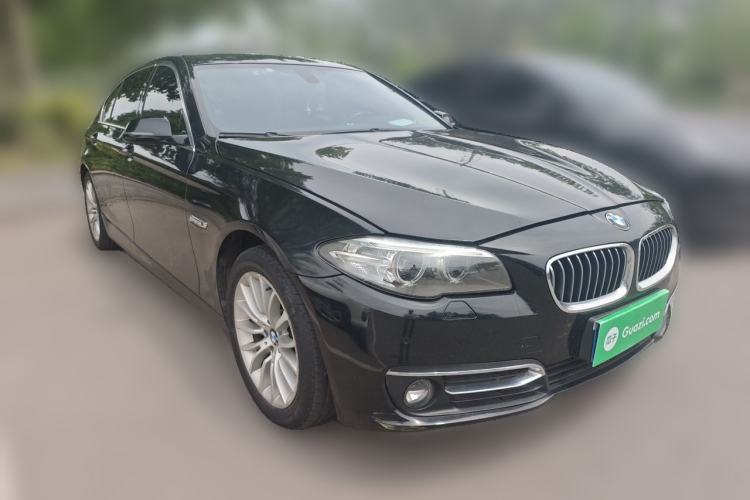 Used BMW 5 Series 2017 525Li Luxury Design Package Front Right 45 Deg