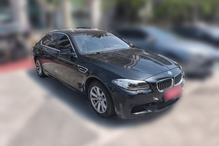 Used BMW 5 Series 2017 520Li Elegant Edition Front Right 45 Deg