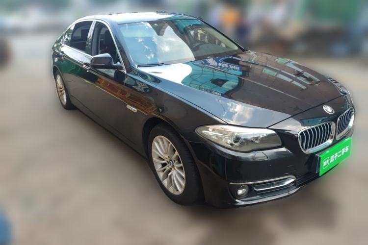 Used BMW 5 Series 2017 525Li Luxury Design Package Front Right 45 Deg