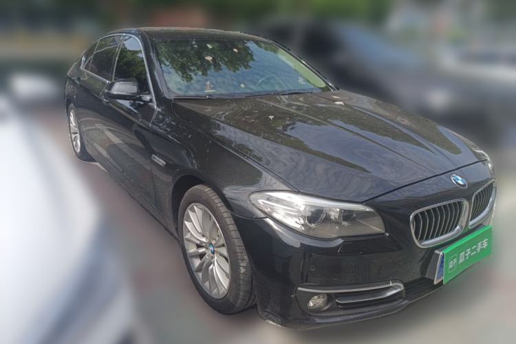 Used BMW 5 Series 2017 525Li Luxury Design Package Front Right 45 Deg