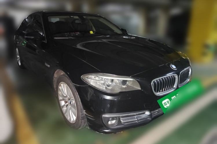 Used BMW 5 Series 2017 525Li Luxury Design Package Front Right 45 Deg