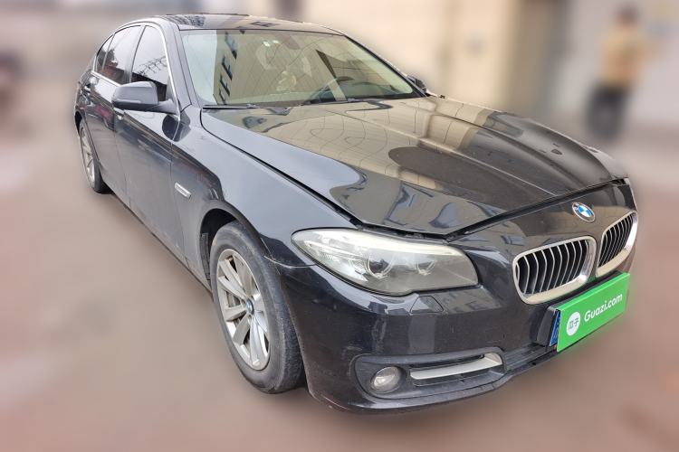 Used BMW 5 Series 2017 520Li Elegant Edition Front Right 45 Deg