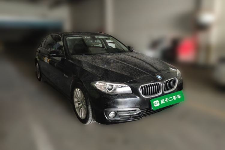 Used BMW 5 Series 2017 525Li Luxury Design Package Front Right 45 Deg