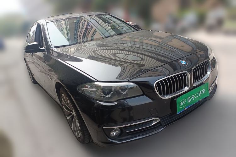 Used BMW 5 Series 2017 525Li Leading Model Front Right 45 Deg