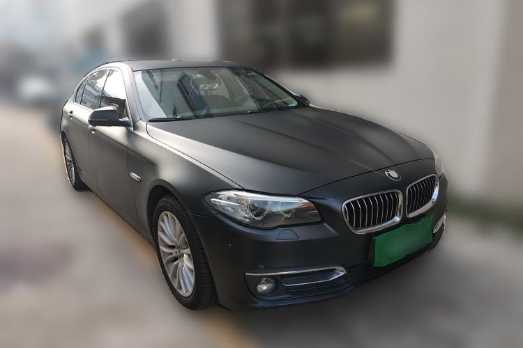Used BMW 5 Series 2017 525Li Luxury Design Package Front Right 45 Deg