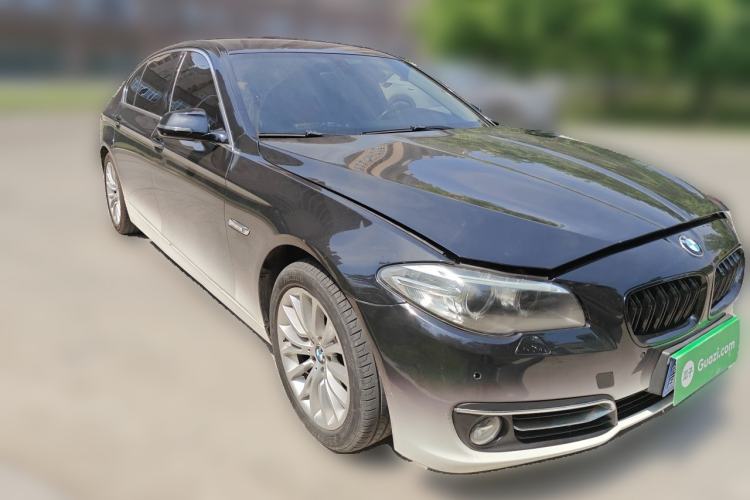 Used BMW 5 Series 2017 525Li Luxury Design Package Front Right 45 Deg