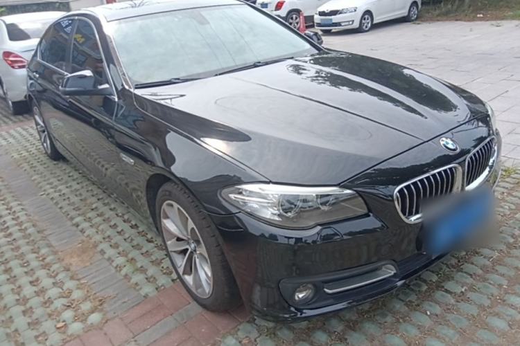 Used BMW 5 Series 2017 525Li Leading Model Front Right 45 Deg
