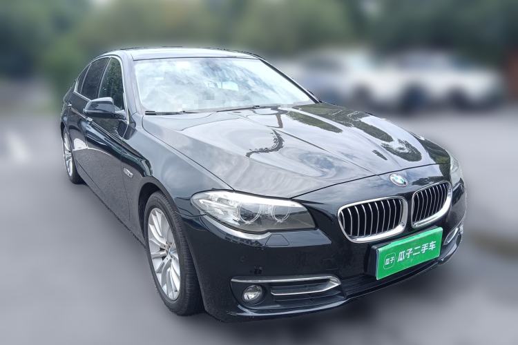 Used BMW 5 Series 2017 525Li Luxury Design Package Front Right 45 Deg