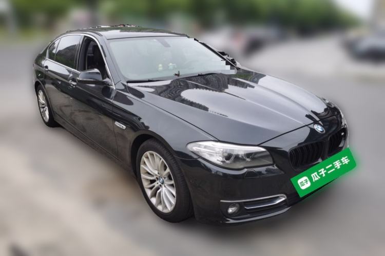 Used BMW 5 Series 2017 525Li Luxury Design Package Front Right 45 Deg