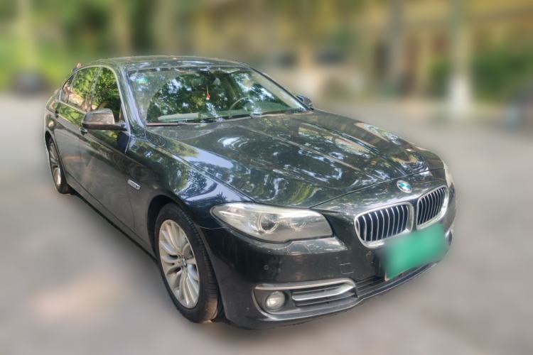 Used BMW 5 Series 2017 525Li Luxury Design Package Front Right 45 Deg