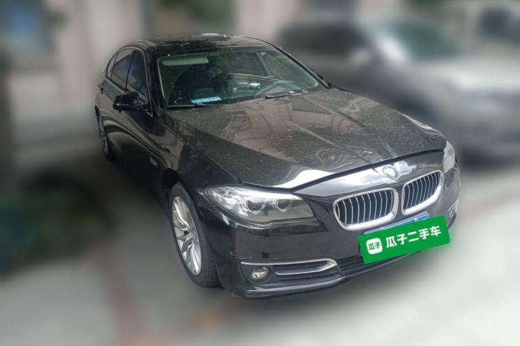 Used BMW 5 Series 2017 525Li Luxury Design Package Front Right 45 Deg